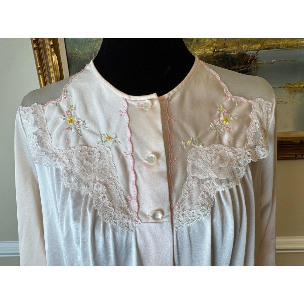 Vintage Pink Nylon Nightgown Robe Embroidered Button Front Sz Med Grandmacore